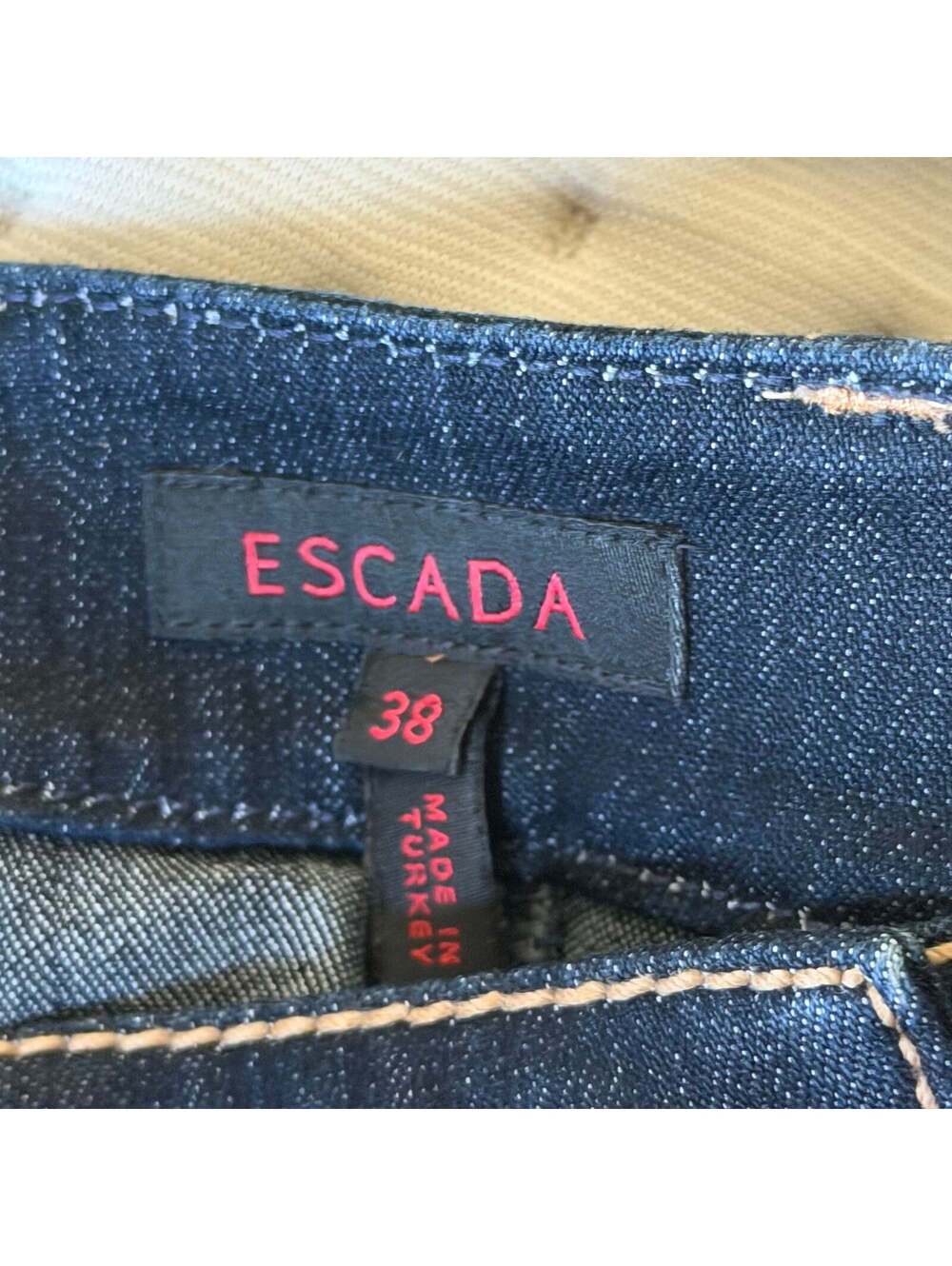 Escada - Picture 8 of 9